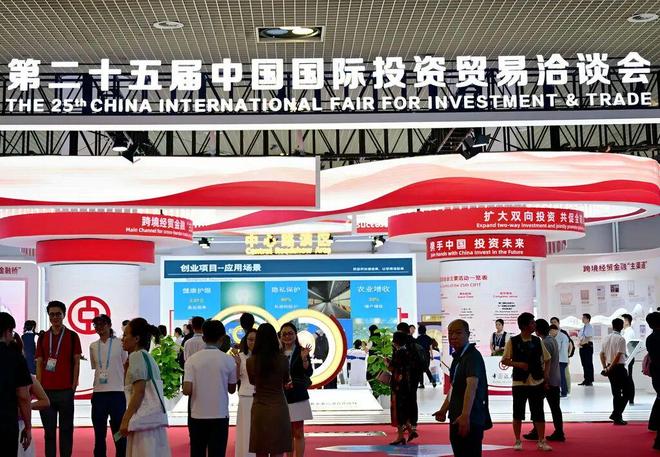 前港督之子履新驻华大